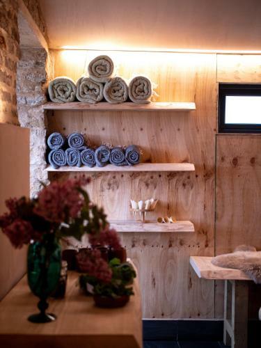 Historic Country Cottage: Spa Facilities & Catering