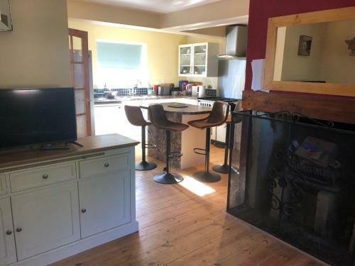 4 Bedroom House Walking Distance To Silverstone C