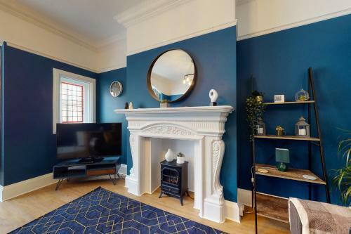 No.10 Seaside Apartment - Ground Floor, Sleeps 6