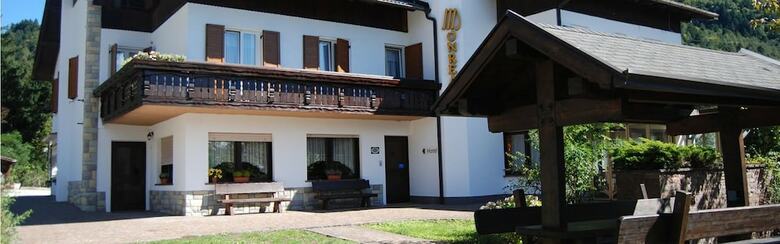 Hostal Monreal