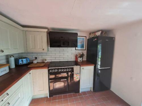 Cosy Snape Cottage With Parking On The Footpath