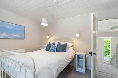 Caswell Cottage