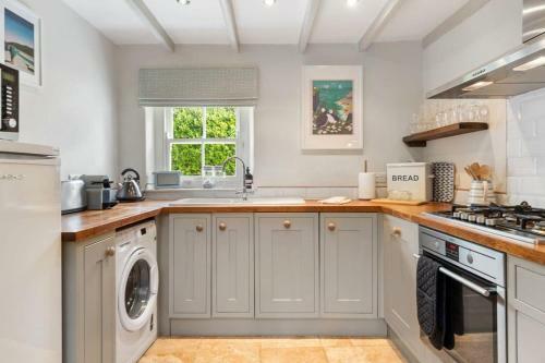 Caswell Cottage