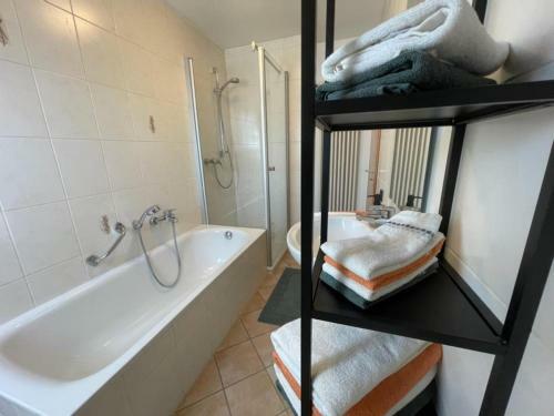 Apartamento Sch�ne Ferienwohnung Mit Viel Platz Und Parkplatz