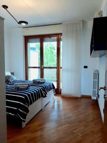 Hostal Bedandbreakfast Eni Torri Lombarde San Donato Bbqueen