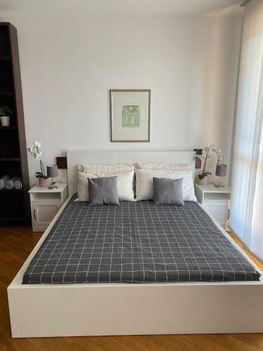 Hostal Bedandbreakfast Eni Torri Lombarde San Donato Bbqueen