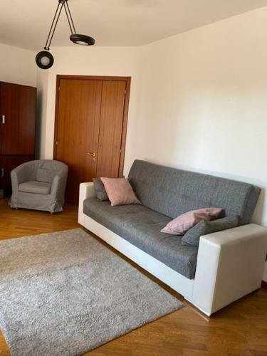 Hostal Bedandbreakfast Eni Torri Lombarde San Donato Bbqueen