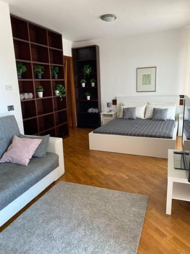 Hostal Bedandbreakfast Eni Torri Lombarde San Donato Bbqueen