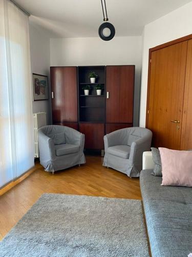 Hostal Bedandbreakfast Eni Torri Lombarde San Donato Bbqueen