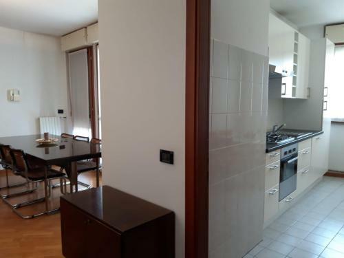 Hostal Bedandbreakfast Eni Torri Lombarde San Donato Bbqueen