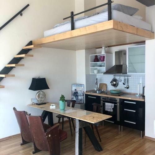 Apartamento No 10 Schnuckeliges Dachgeschoss-atelier Studio