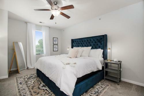 Apartamento Stunning Midtown Oasis - King & Queen Beds!