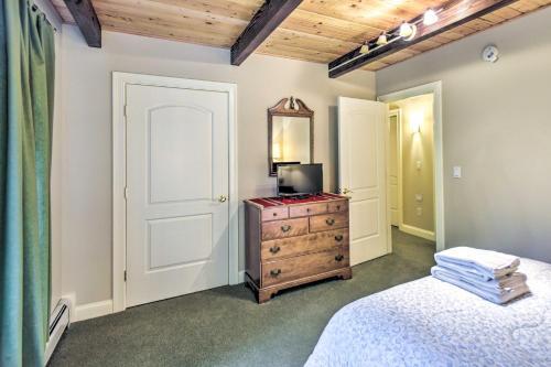 Spacious Bartlett Home With Fireplace And Kitchen