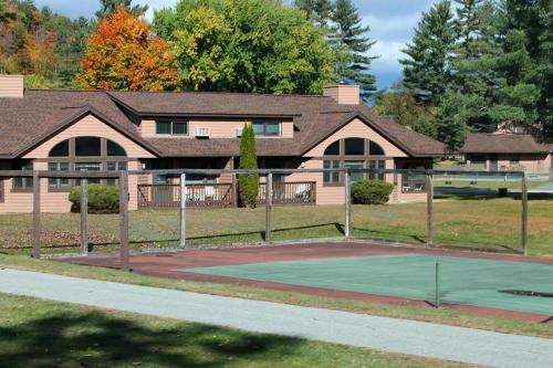 White Mountain Retreats