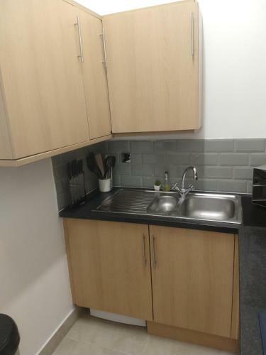 All Saints 2 Bed House In Central Stamford With Parking