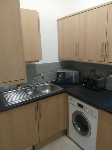 All Saints 2 Bed House In Central Stamford With Parking
