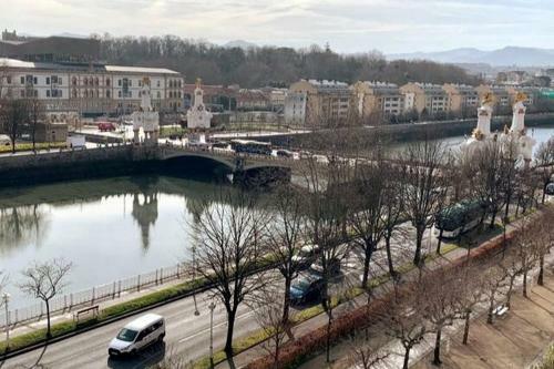 Apartamento Excepcional Piso Con Vistas Al Rio, Centro Donosti