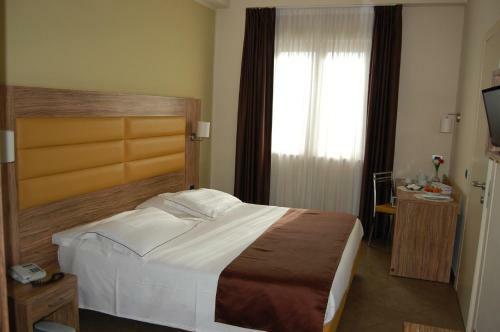 Giga Hotel