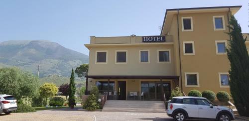 Giga Hotel
