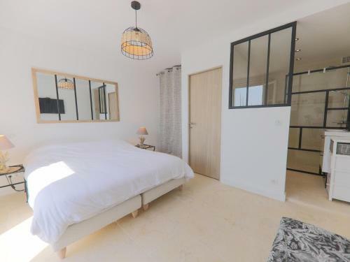 Attractive Holiday Home In Port Grimaud With Jetty