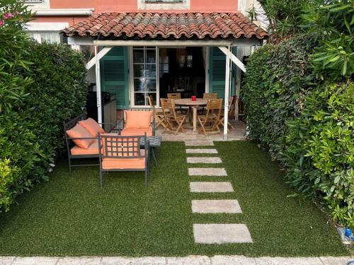 Attractive Holiday Home In Port Grimaud With Jetty
