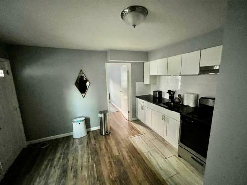 Montclair's Lovely Serviced Apartment With Free Parking +more+