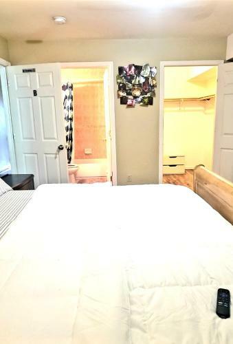 Lovely 3-bedroom Apartment With Free Parking