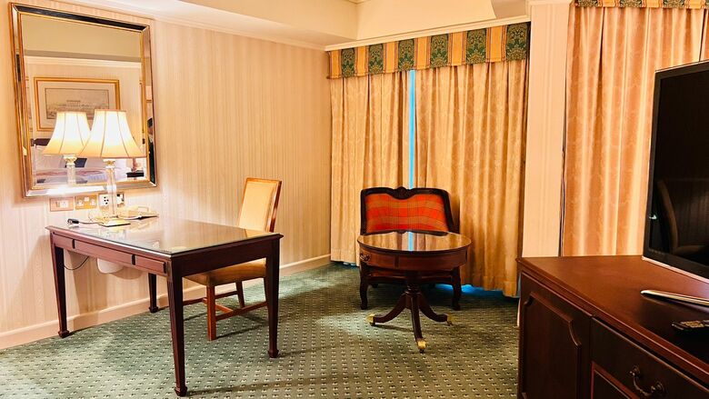 The Bristol Hotel Dubai