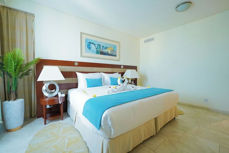 Hotel Oasis Beach Tower