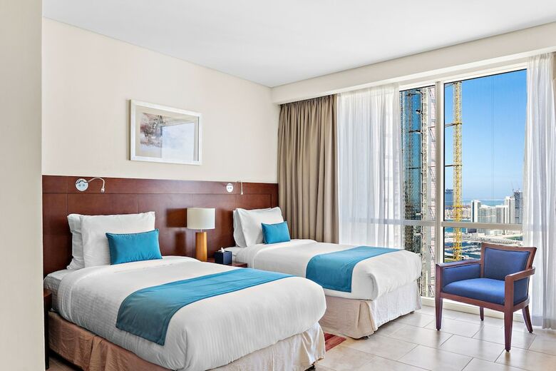 Hotel Oasis Beach Tower