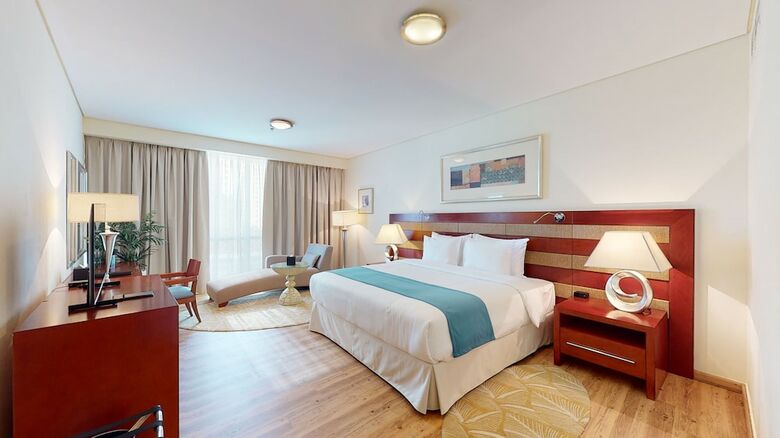 Hotel Oasis Beach Tower