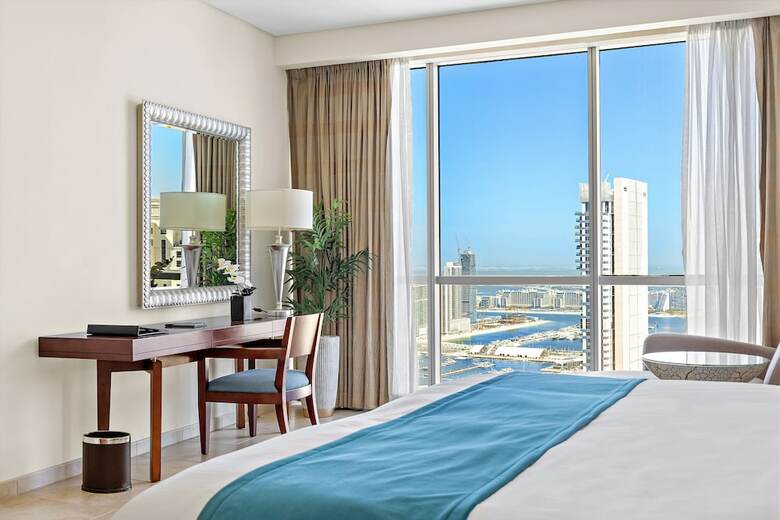 Hotel Oasis Beach Tower