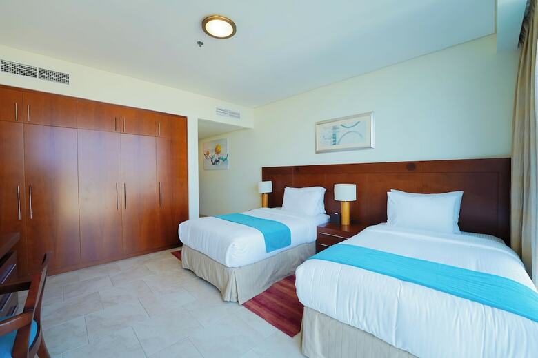 Hotel Oasis Beach Tower
