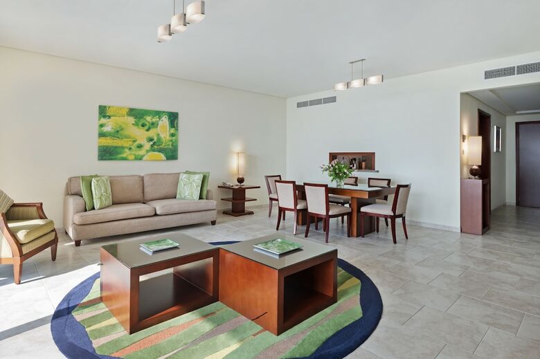 Hotel Oasis Beach Tower