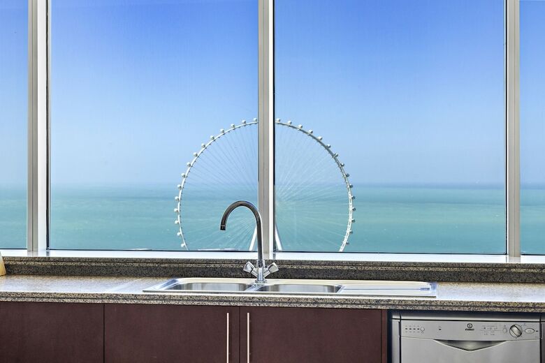 Hotel Oasis Beach Tower
