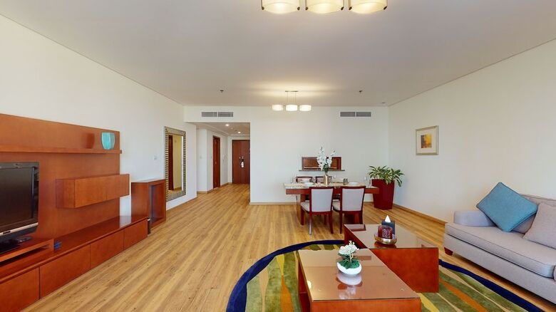 Hotel Oasis Beach Tower