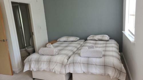 Cheerful 3 Bedroom Townhouse 2 Ensuite Bathrooms