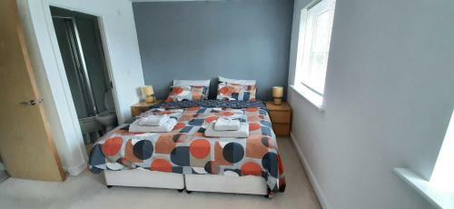 Cheerful 3 Bedroom Townhouse 2 Ensuite Bathrooms