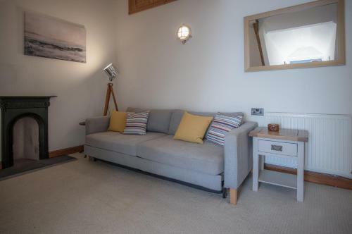 The Nest - 1 Bedroom Apartment - Tenby
