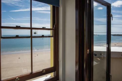 The Nest - 1 Bedroom Apartment - Tenby