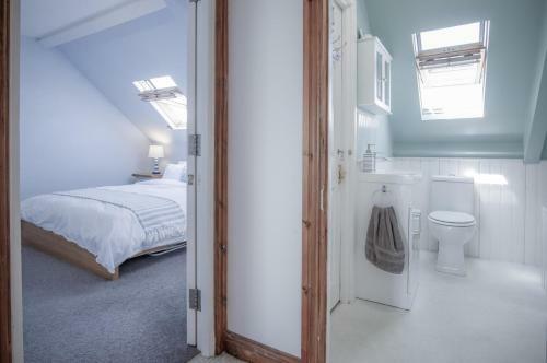 The Nest - 1 Bedroom Apartment - Tenby