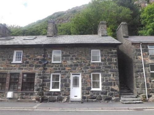 3 Bedroom Cottage Tremadog Square Porthmadog