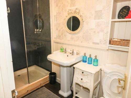 Three Sisters Holiday Cottage