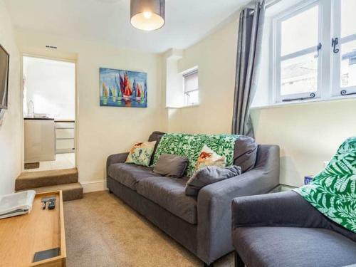 Lovely Villa 1 Double, 1 Double Sofa, 6 Single, And 1bunk Bed