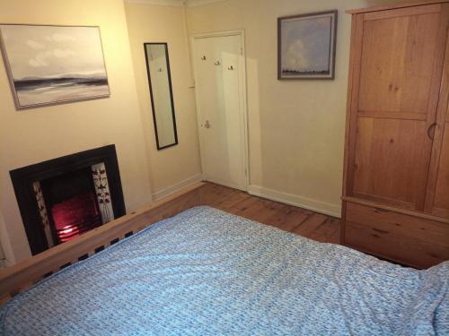 Character 2 Bedroom, 2 Bathroom Home With Garden.