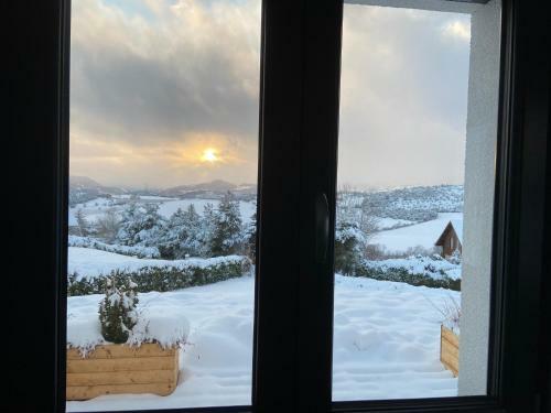 The Eagle's View - House With Mountain View