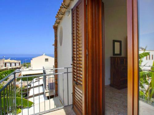 Villa Located Near The Fantastic Gulf