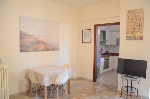 Casa Serena In Centro Con Giardino E Posto Auto - Garden And Parking