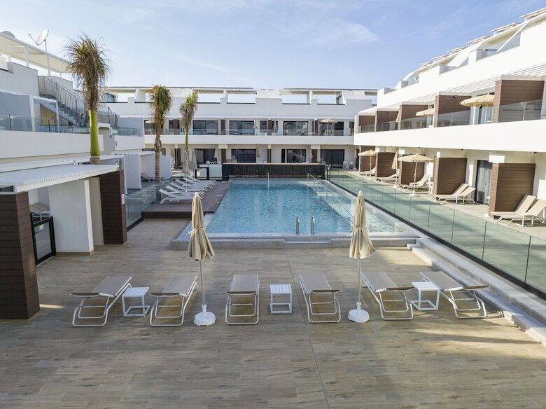 Lacasa Apartments Cotillo