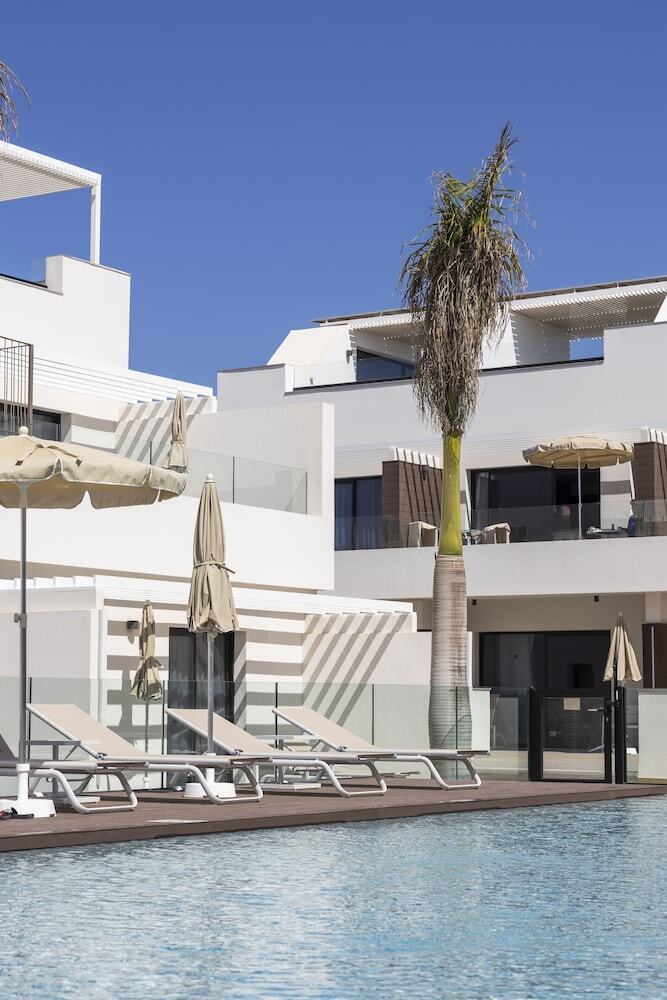 Lacasa Apartments Cotillo